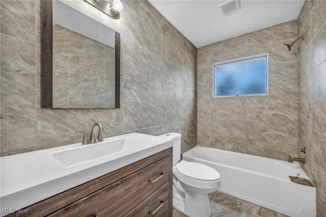 1931 Mark Drive Lorain OH 44052