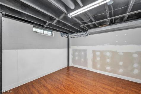 1931 Mark Drive Lorain OH 44052