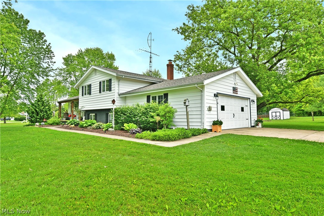 7198 Oak Hill Drive West Farmington OH 44491