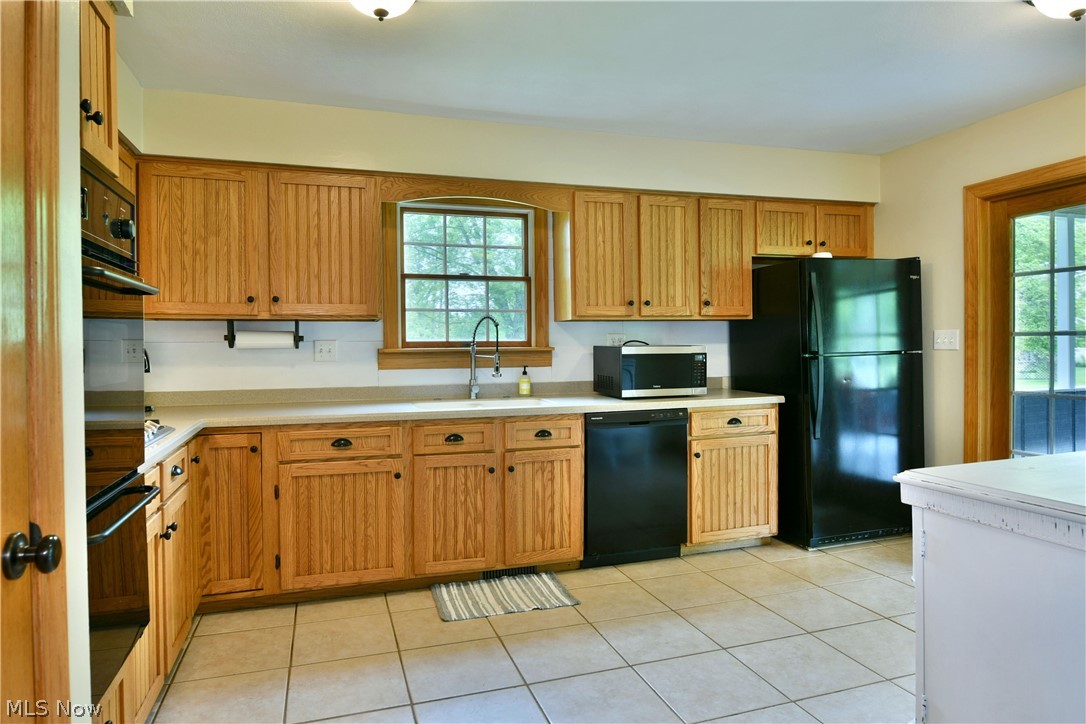 7198 Oak Hill Drive West Farmington OH 44491