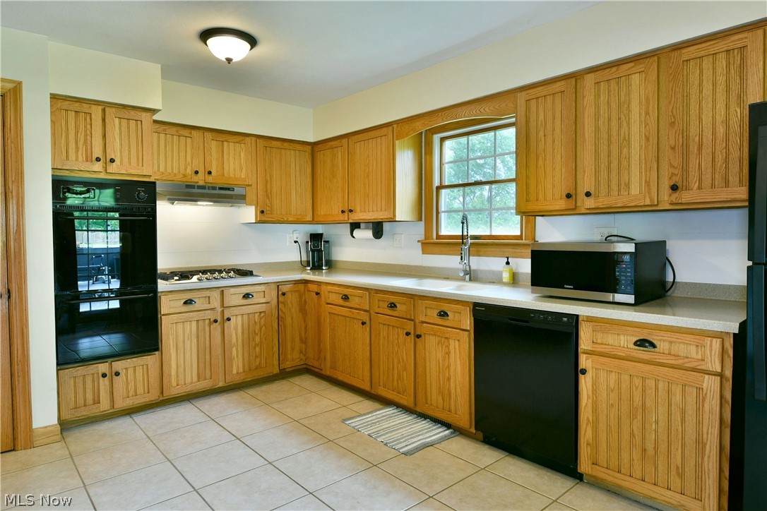 7198 Oak Hill Drive West Farmington OH 44491