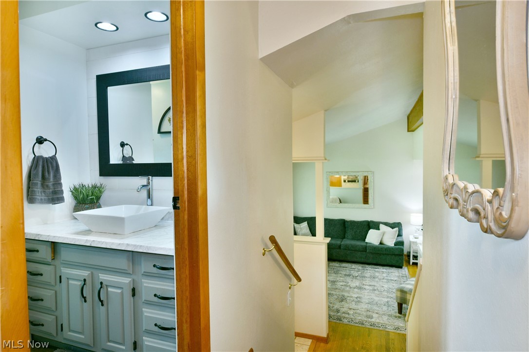 7198 Oak Hill Drive West Farmington OH 44491