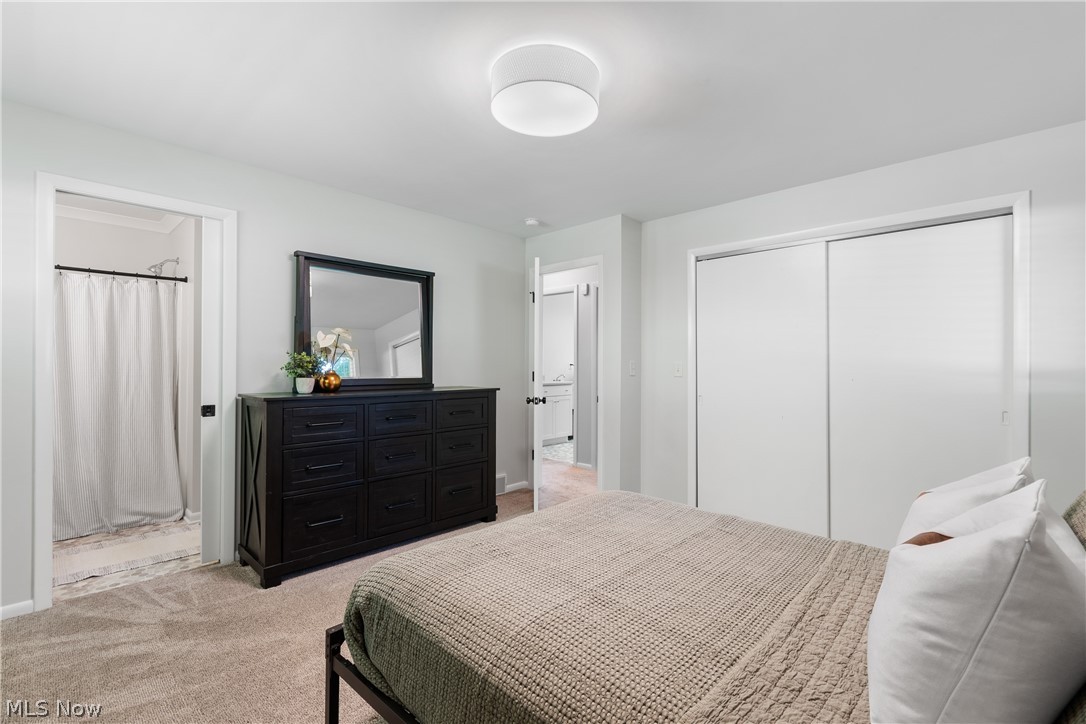 1001 Oneida Trail SW Hartville OH 44632