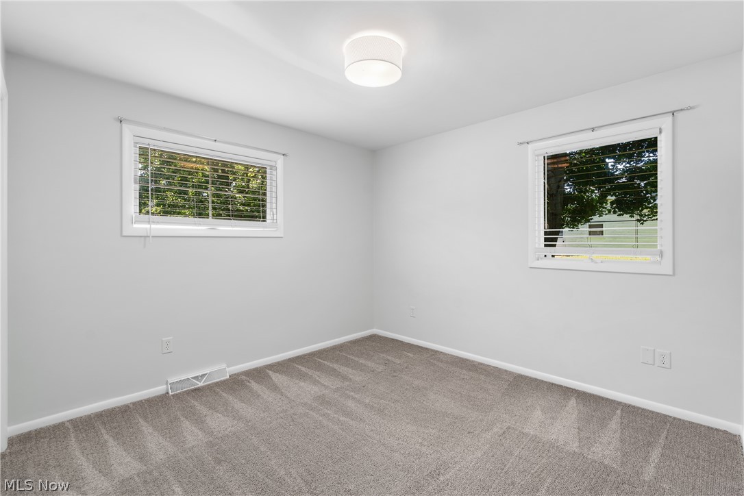 1001 Oneida Trail SW Hartville OH 44632