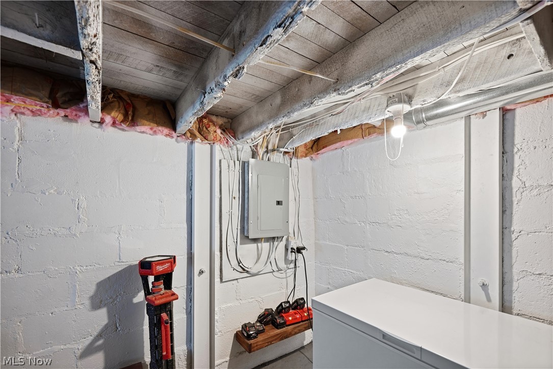 4842 Hoffman Norton Road Bristolville OH 44402