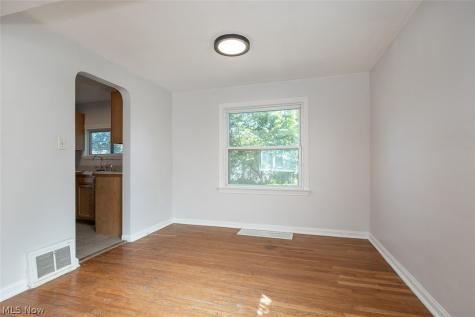 4521 Lilac Road South Euclid OH 44121