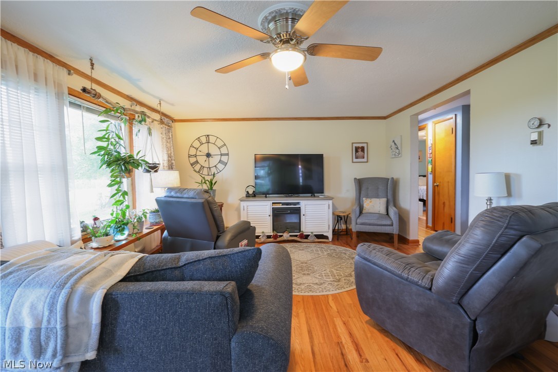 961 Wall Road Wadsworth OH 44281
