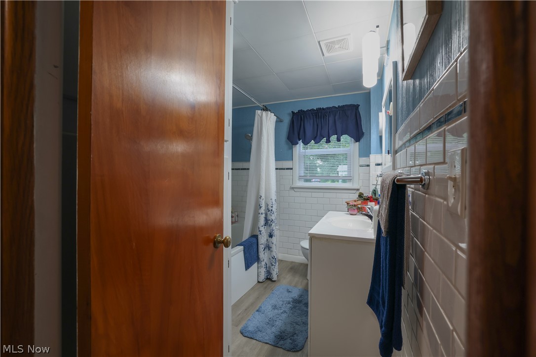 961 Wall Road Wadsworth OH 44281