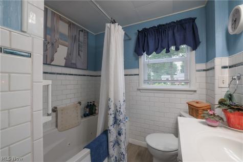 961 Wall Road Wadsworth OH 44281