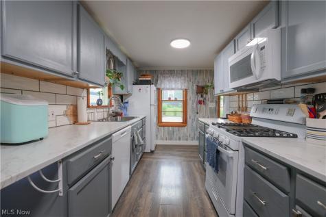 961 Wall Road Wadsworth OH 44281
