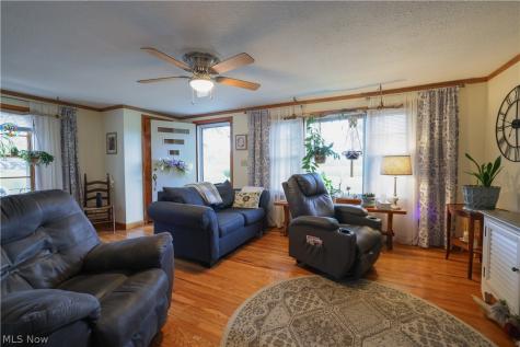 961 Wall Road Wadsworth OH 44281