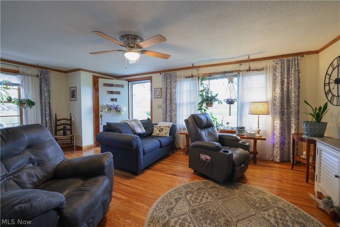 961 Wall Road Wadsworth OH 44281