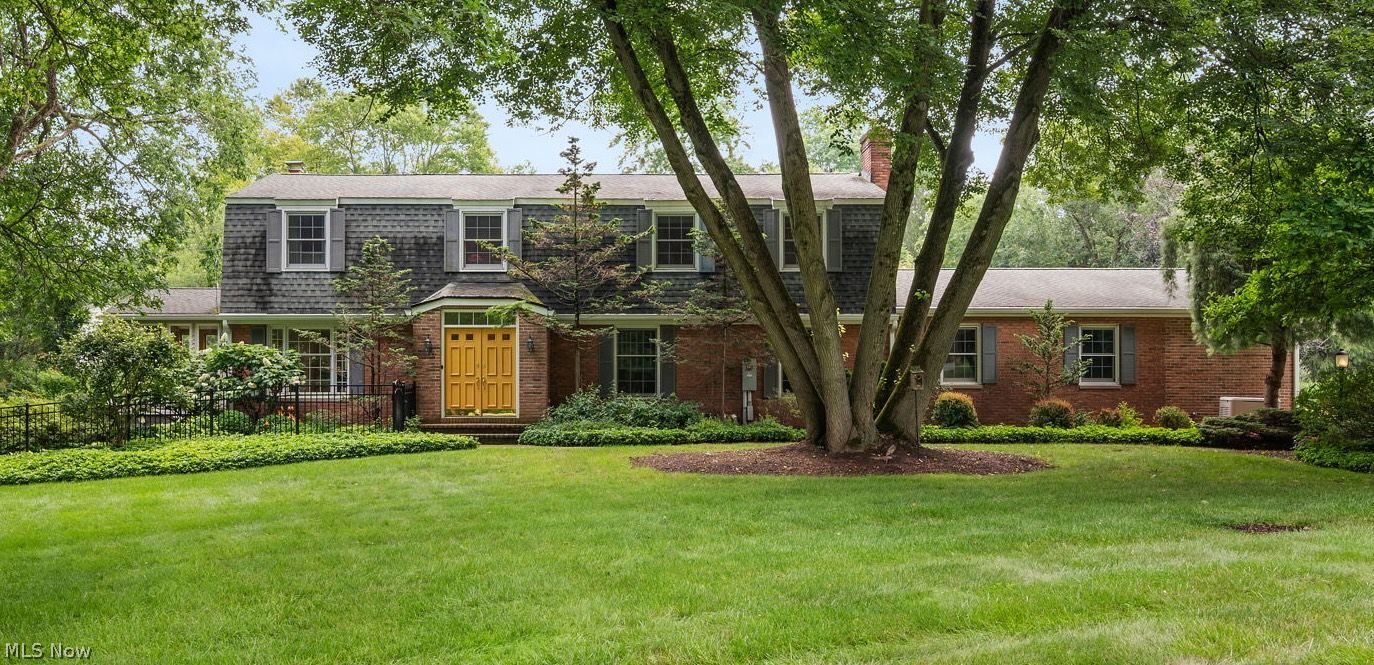 2366 S Short Hills Drive Akron OH 44333