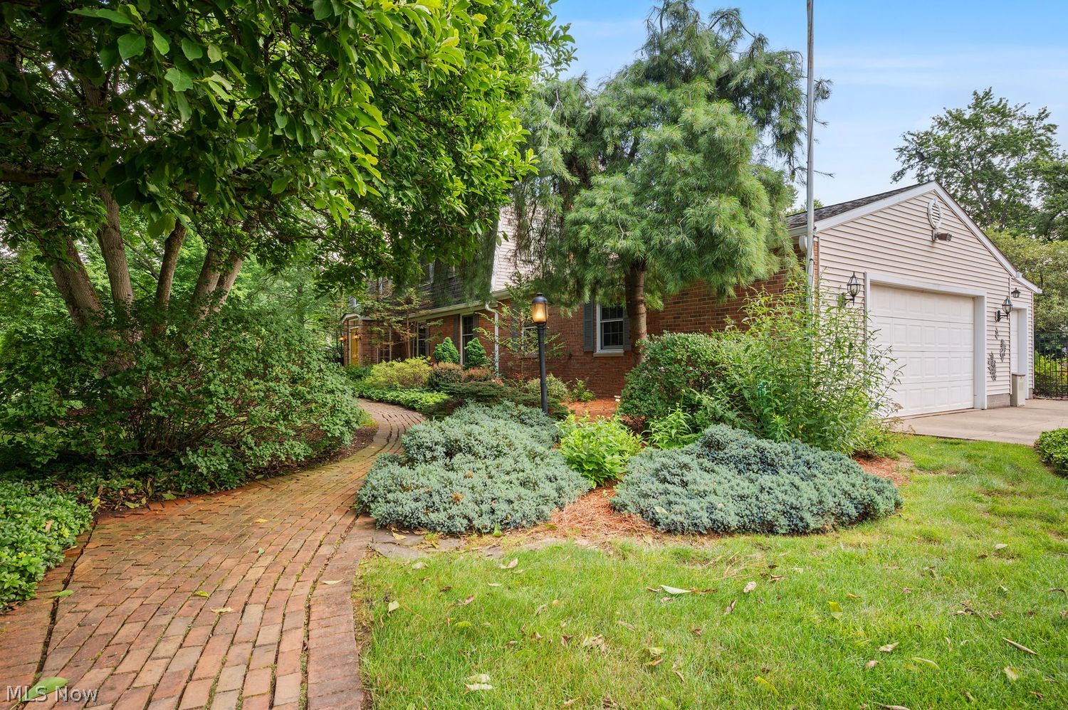 2366 S Short Hills Drive Akron OH 44333