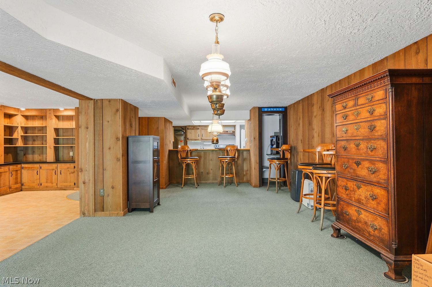 2366 S Short Hills Drive Akron OH 44333