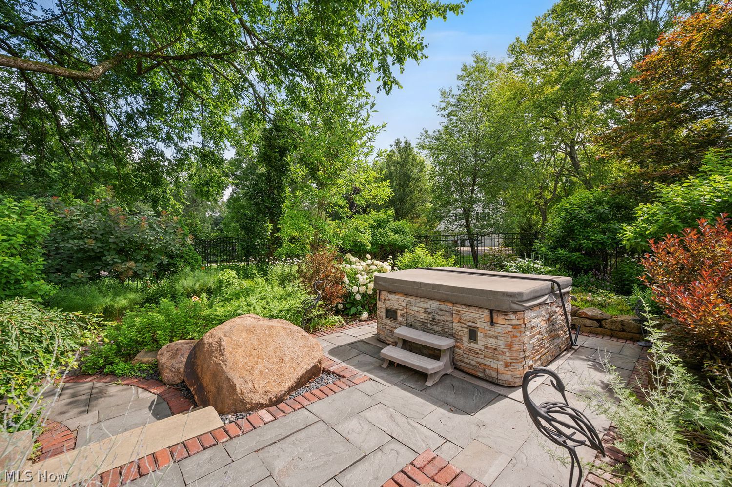 2366 S Short Hills Drive Akron OH 44333