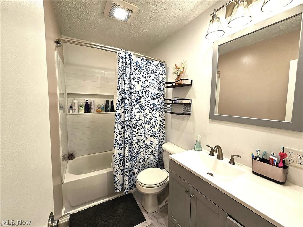 432 Catalina Avenue Wooster OH 44691