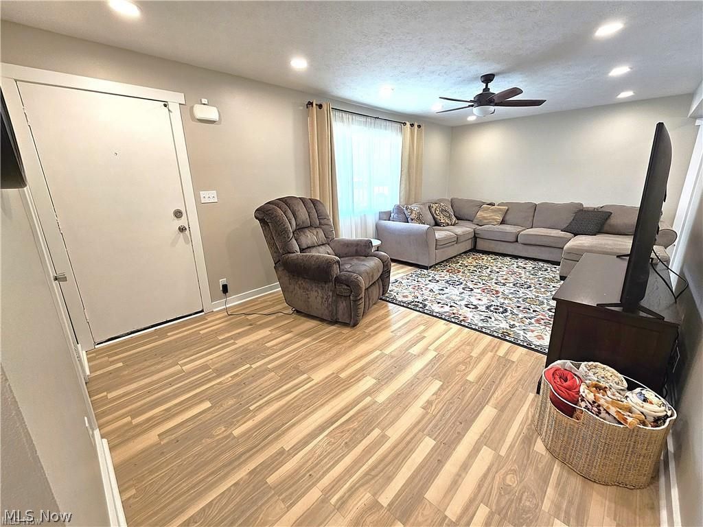 432 Catalina Avenue Wooster OH 44691