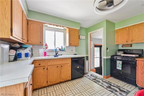 5905 Stearns Road North Olmsted OH 44070