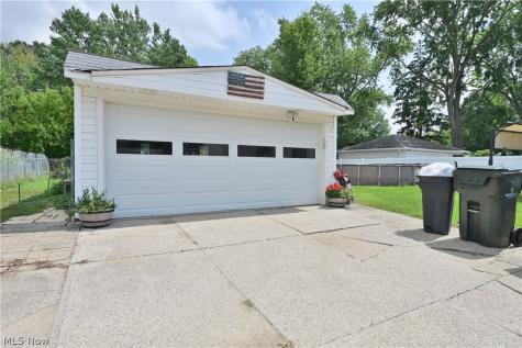 5905 Stearns Road North Olmsted OH 44070