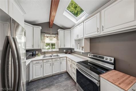 2790 Marks Road Valley City OH 44280