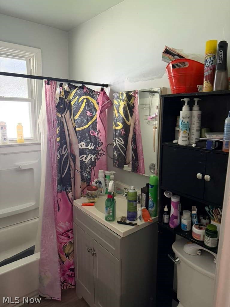 3935 E 176th Street Cleveland OH 44128