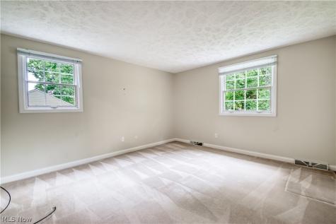 5828 Grovewood Drive Mentor OH 44060