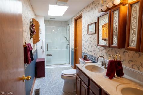 404 Heatherwood Street SW North Canton OH 44720