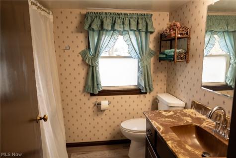 404 Heatherwood Street SW North Canton OH 44720