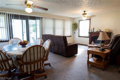 404 Heatherwood Street SW North Canton OH 44720