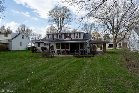 404 Heatherwood Street SW North Canton OH 44720