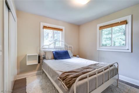 1501 Corrib Avenue NW Canton OH 44708