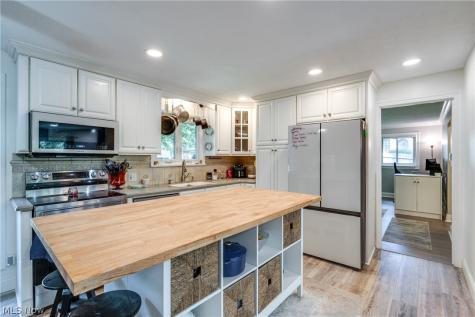 1501 Corrib Avenue NW Canton OH 44708