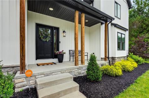 7598 Woodland Avenue Hudson OH 44236