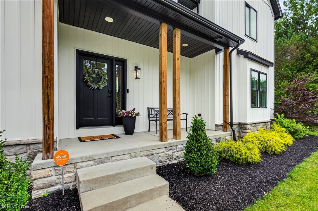 7598 Woodland Avenue Hudson OH 44236