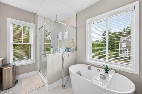 7598 Woodland Avenue Hudson OH 44236