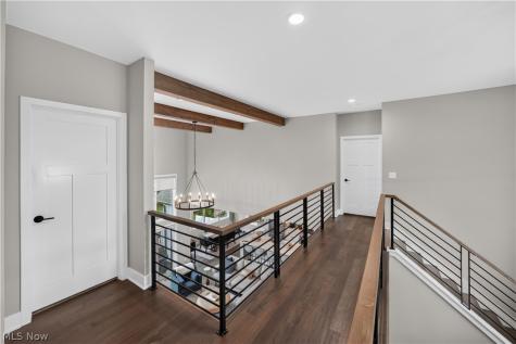 7598 Woodland Avenue Hudson OH 44236
