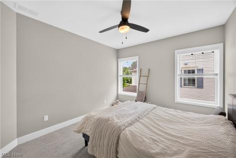 7598 Woodland Avenue Hudson OH 44236