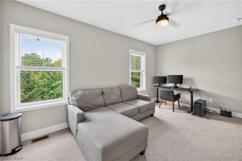 7598 Woodland Avenue Hudson OH 44236