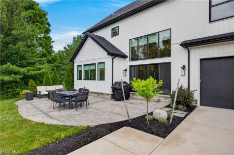 7598 Woodland Avenue Hudson OH 44236