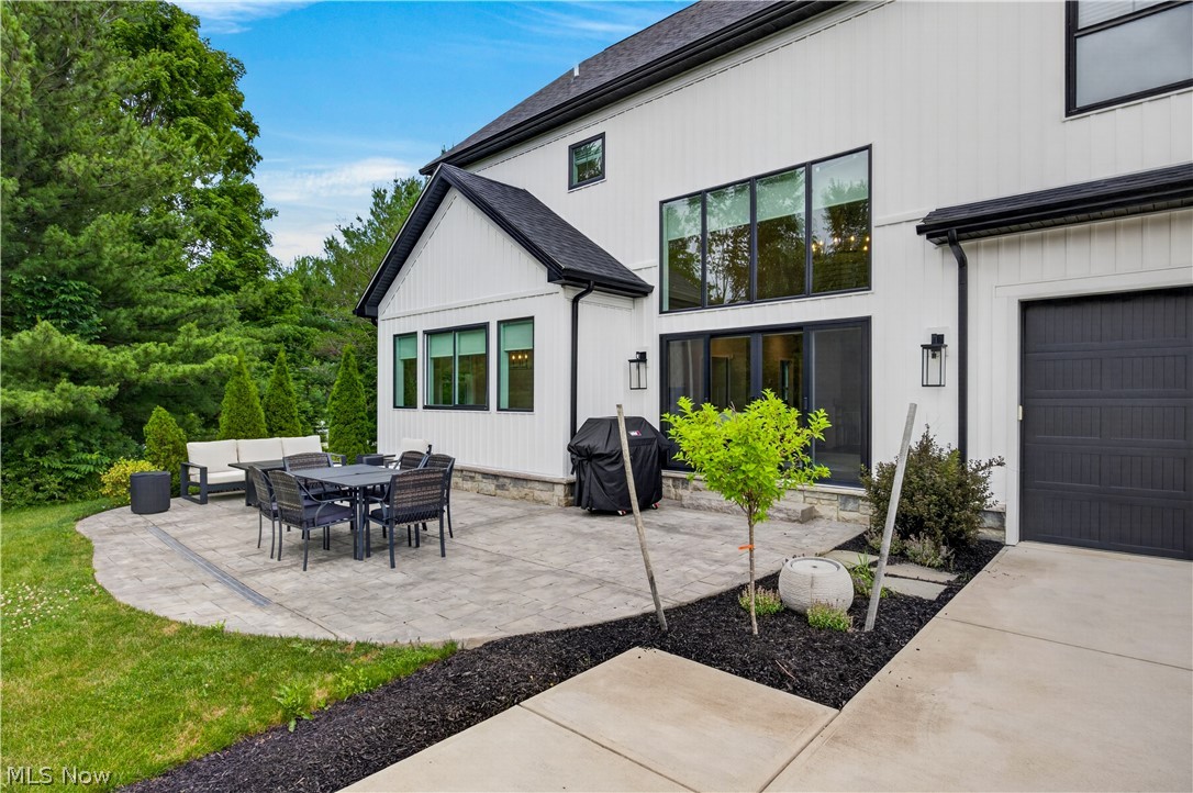 7598 Woodland Avenue Hudson OH 44236