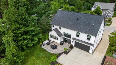 7598 Woodland Avenue Hudson OH 44236