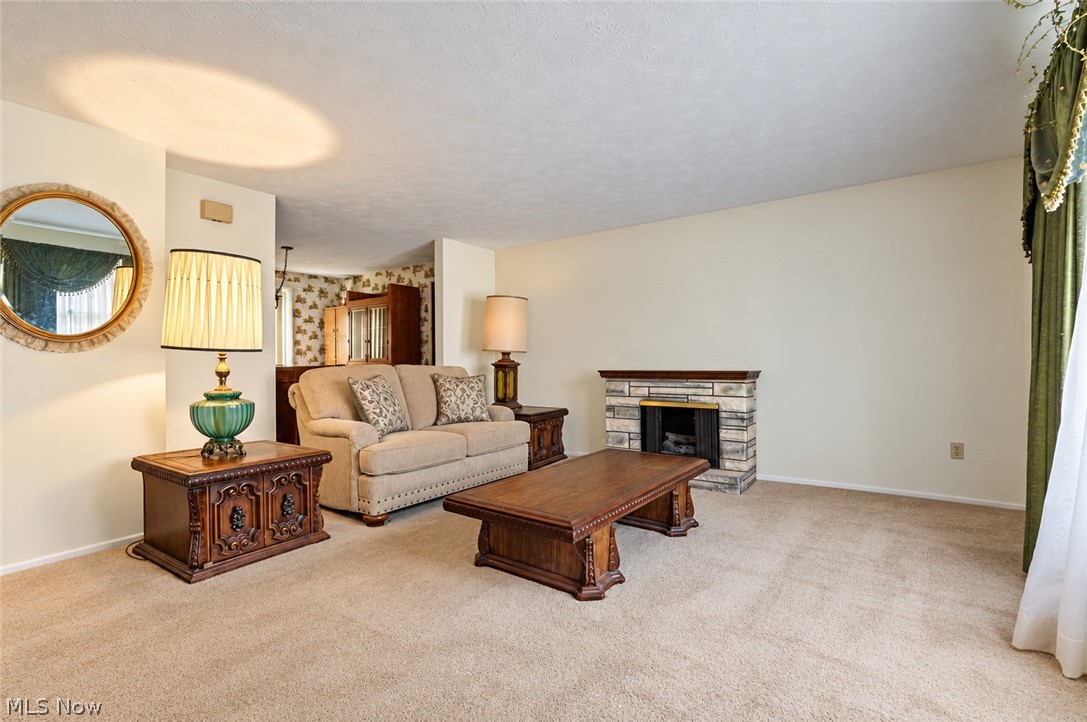 102 Blossom Lane Niles OH 44446