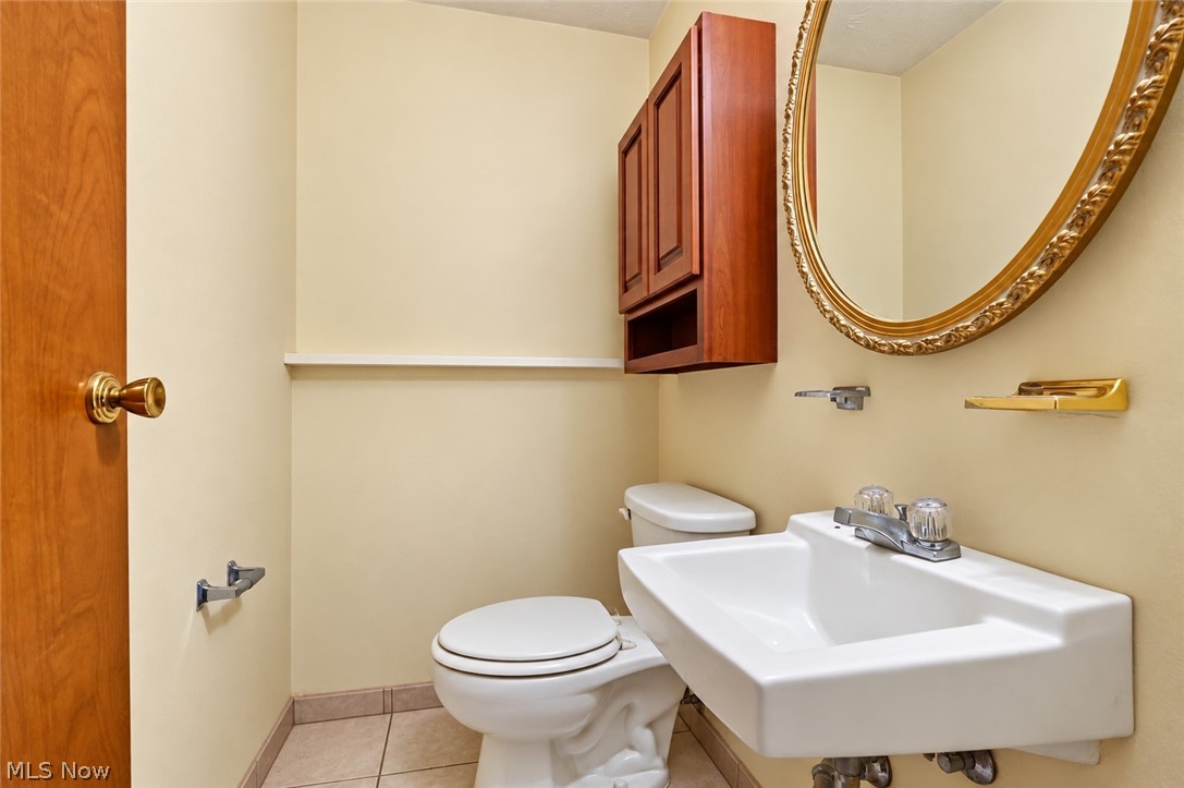 102 Blossom Lane Niles OH 44446