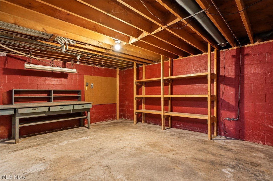102 Blossom Lane Niles OH 44446