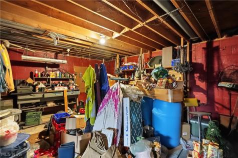 102 Blossom Lane Niles OH 44446