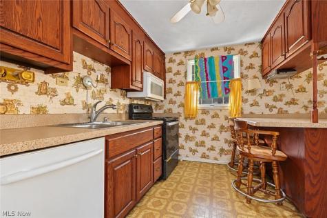 102 Blossom Lane Niles OH 44446