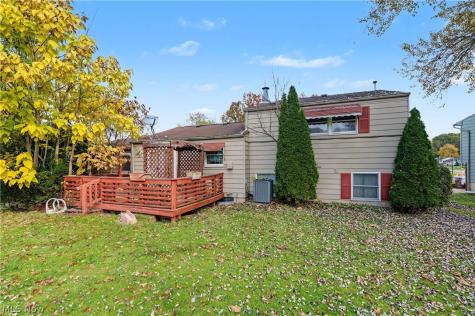 102 Blossom Lane Niles OH 44446