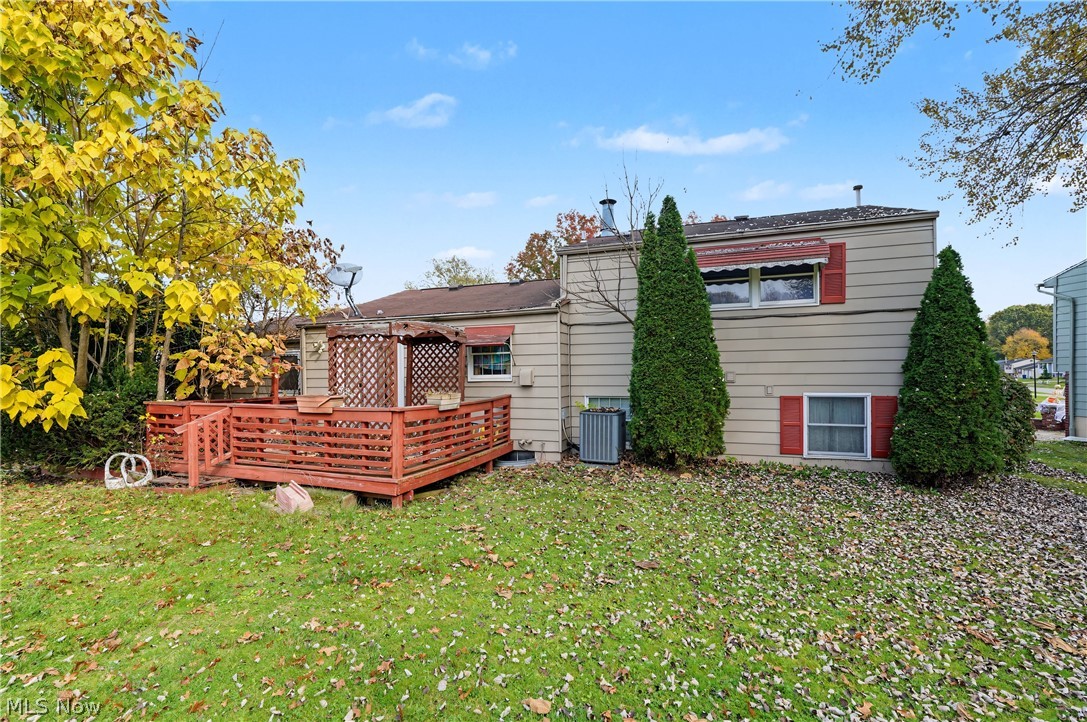 102 Blossom Lane Niles OH 44446