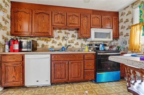 102 Blossom Lane Niles OH 44446